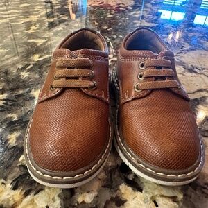 Toddler dress shoes